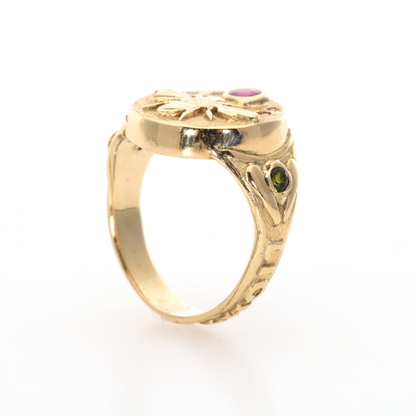 Bee Gold Signet Ring