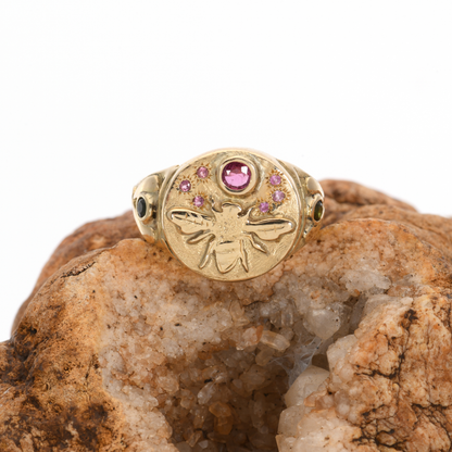 Bee Gold Signet Ring