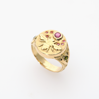 Bee Gold Signet Ring